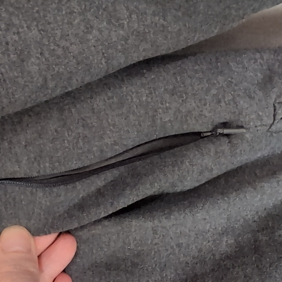 Athleta Dark Grey Crewneck Sweatshirt Zip Pockets SIze Small - Picture 2 of 5